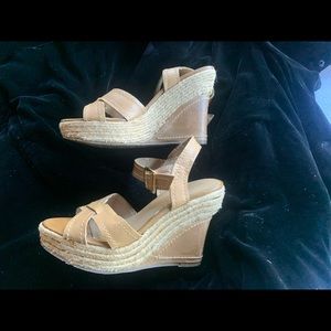 BCBG platform wedge sandals